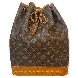 10/9 LIVE SHOW START BID @$425
LOUIS VUITTON MONOGRAM NOE DRAWSTRING BUCKET BAG